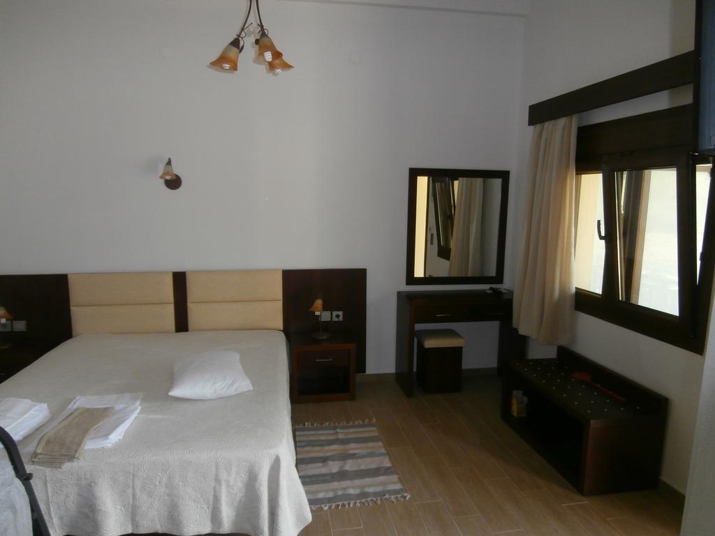 Villa Barouti 基尼拉 客房 照片